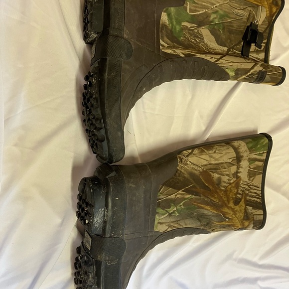 Sturdy Camo Steel Shank Boots - Picture 5 of 11